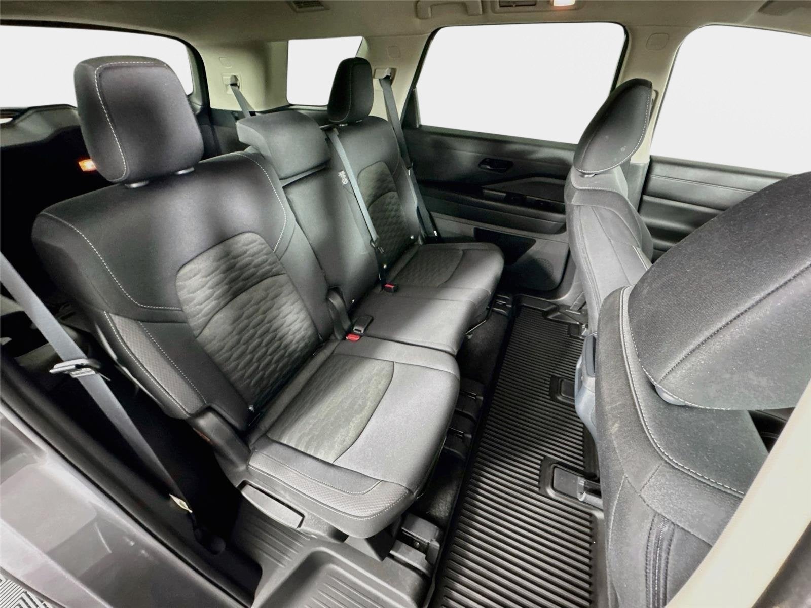 2024 Nissan Pathfinder S