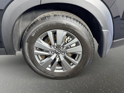 2023 Nissan Pathfinder SV