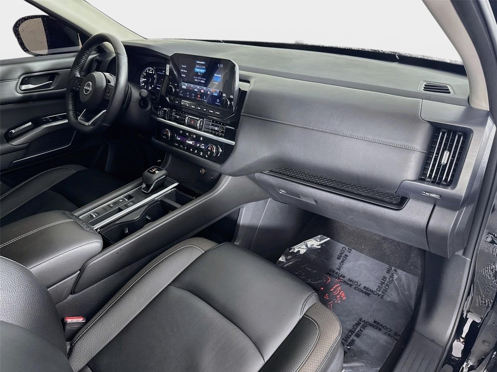 2024 Nissan Pathfinder SL