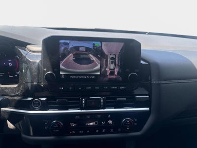 2024 Nissan Pathfinder Platinum