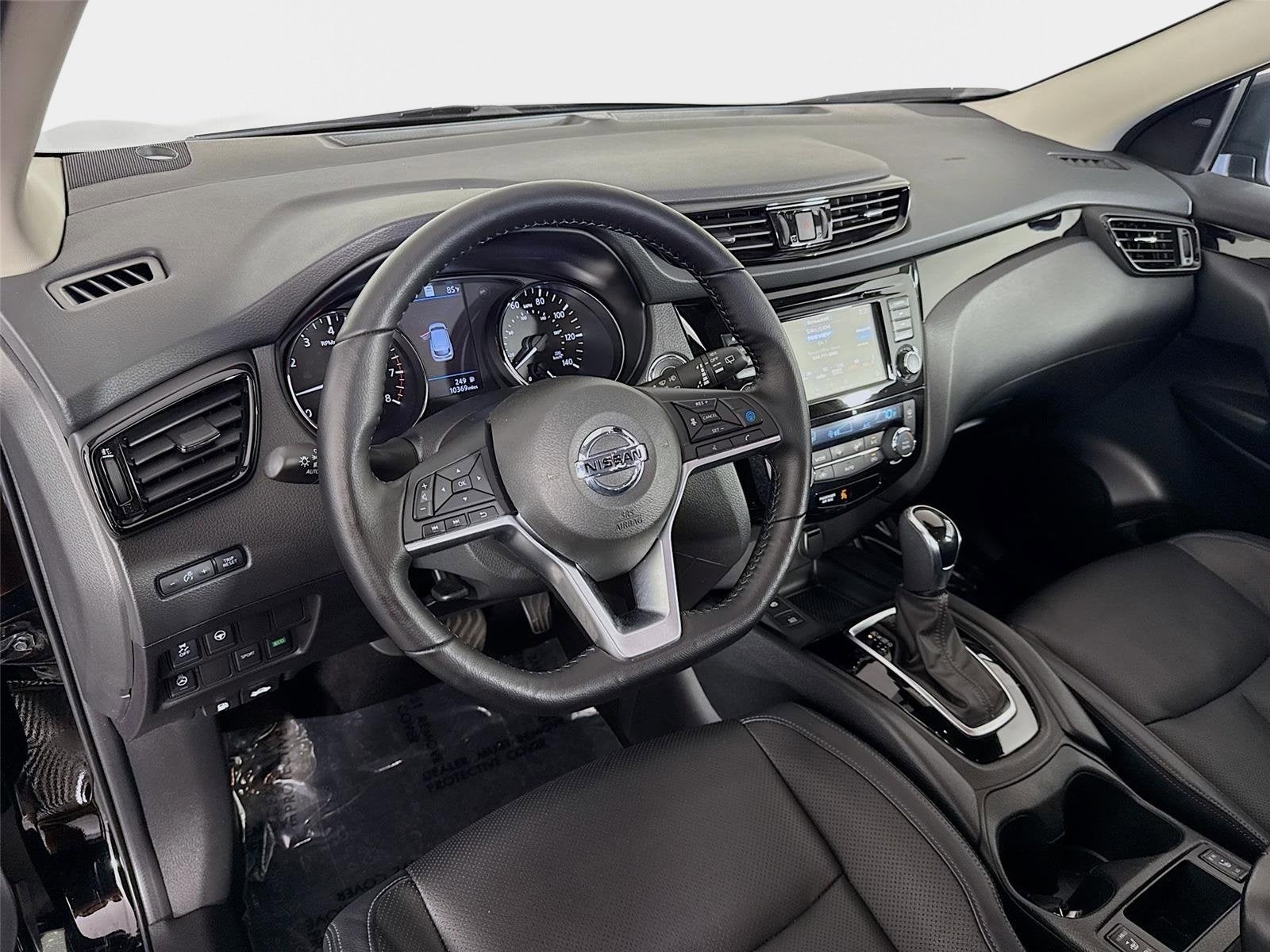 2022 Nissan Rogue Sport SL