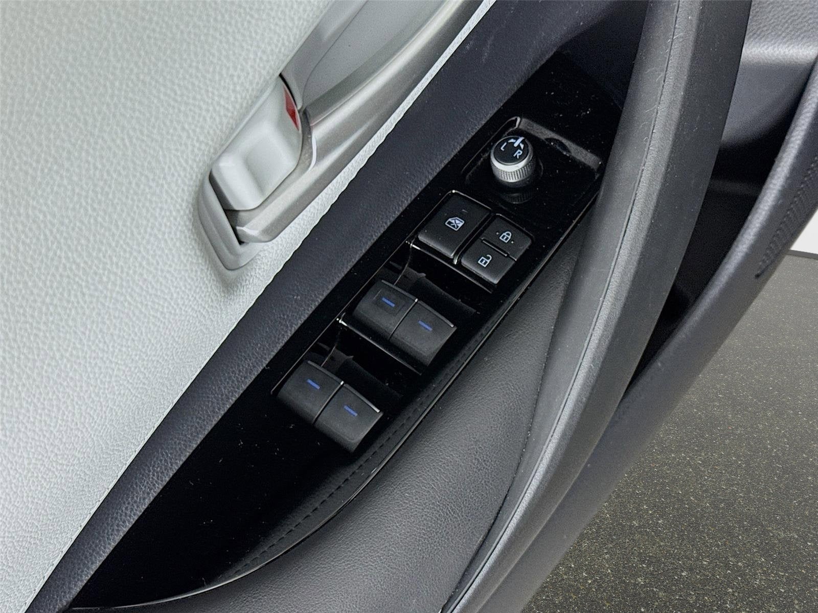2020 Toyota Corolla Hatchback SE