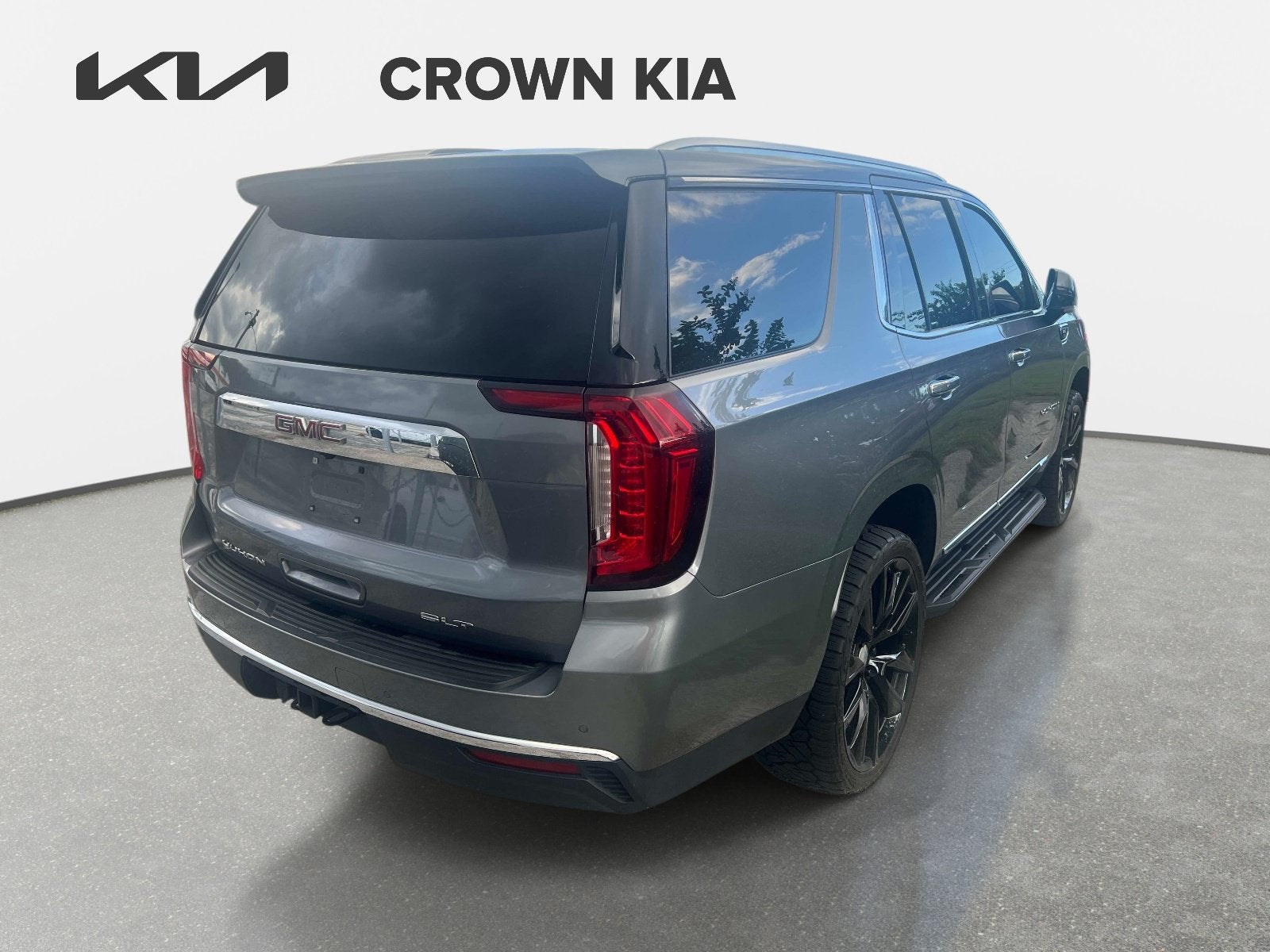 2022 GMC Yukon SLT