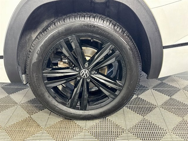 2023 Volkswagen Atlas 3.6L V6 SEL R-Line Black