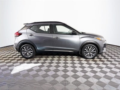 2021 Nissan Kicks SR