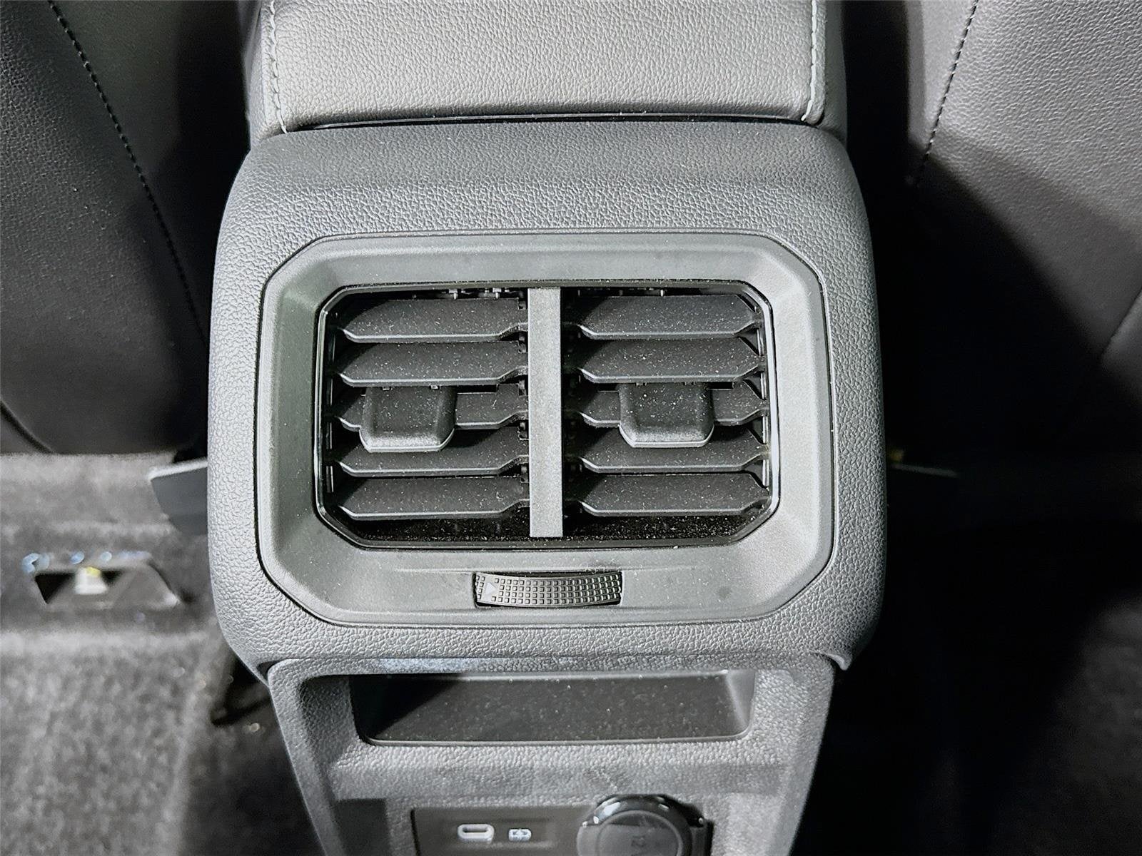 2024 Volkswagen Tiguan SEL R-Line