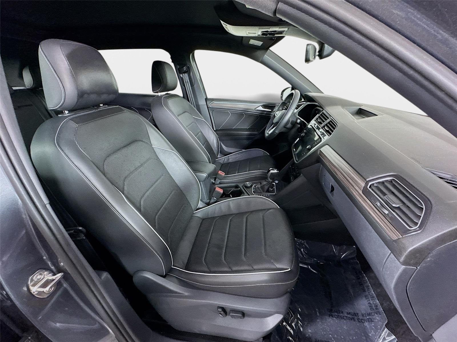 2024 Volkswagen Tiguan SEL R-Line