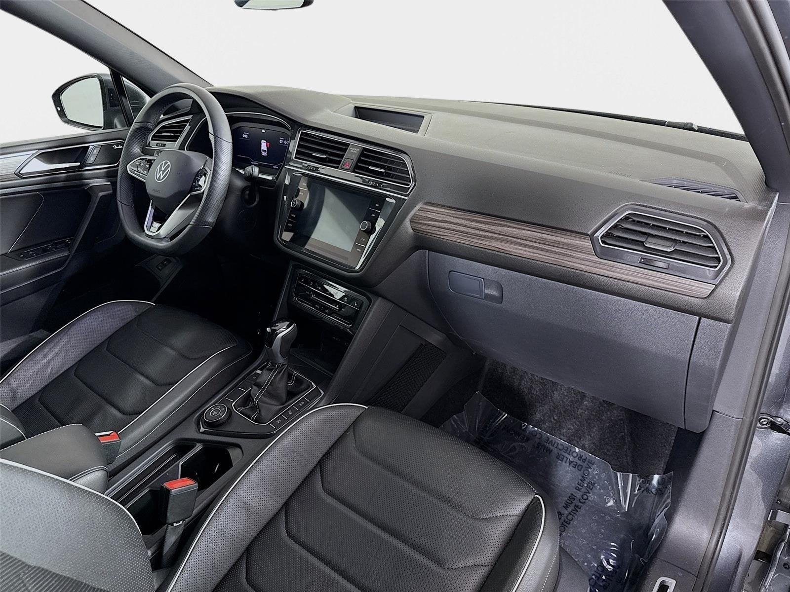 2024 Volkswagen Tiguan SEL R-Line