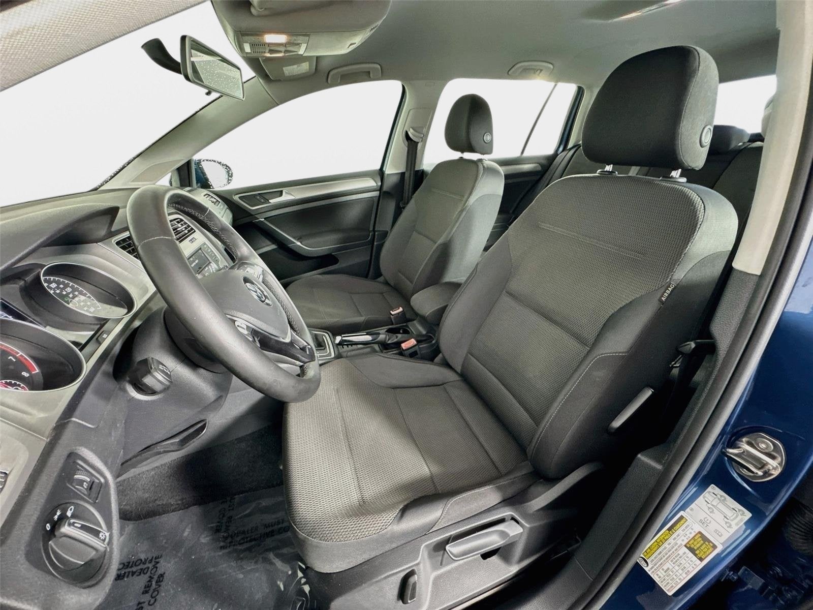 2017 Volkswagen Golf SportWagen S