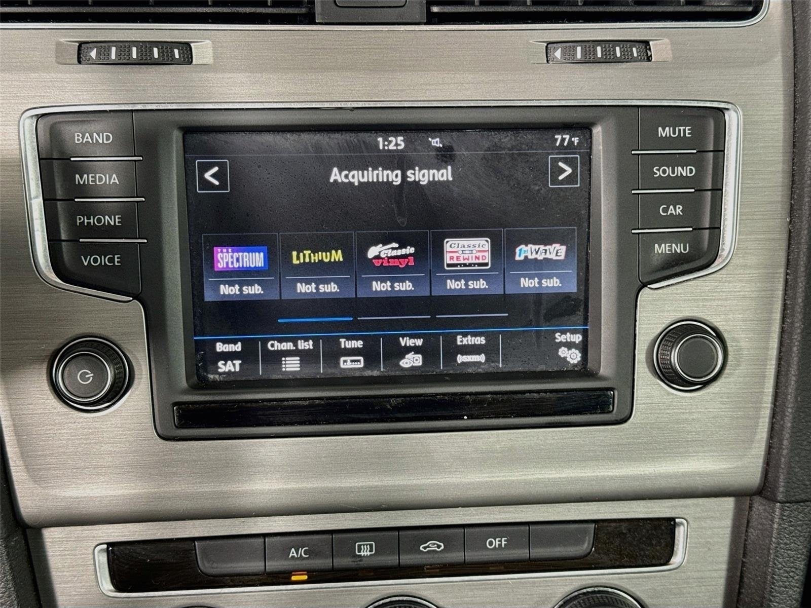 2017 Volkswagen Golf SportWagen S