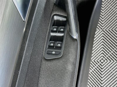 2017 Volkswagen Golf SportWagen S