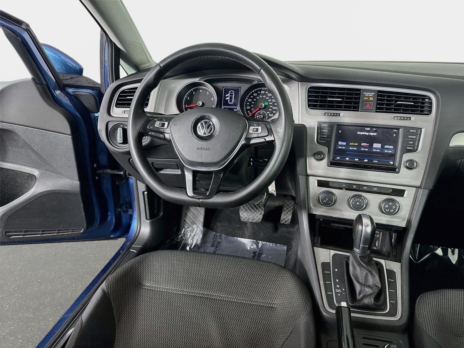2017 Volkswagen Golf SportWagen S