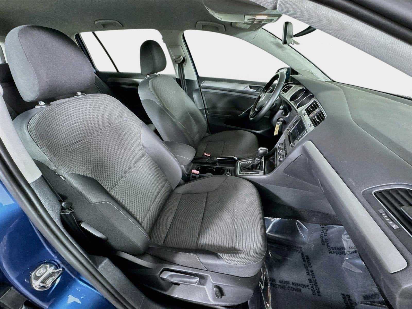 2017 Volkswagen Golf SportWagen S