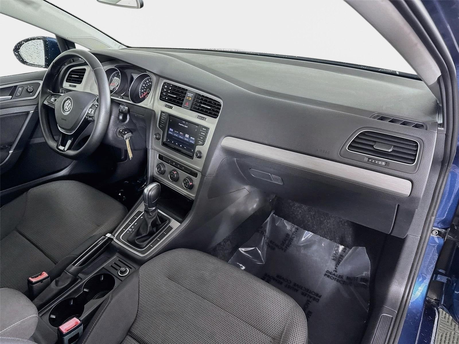2017 Volkswagen Golf SportWagen S