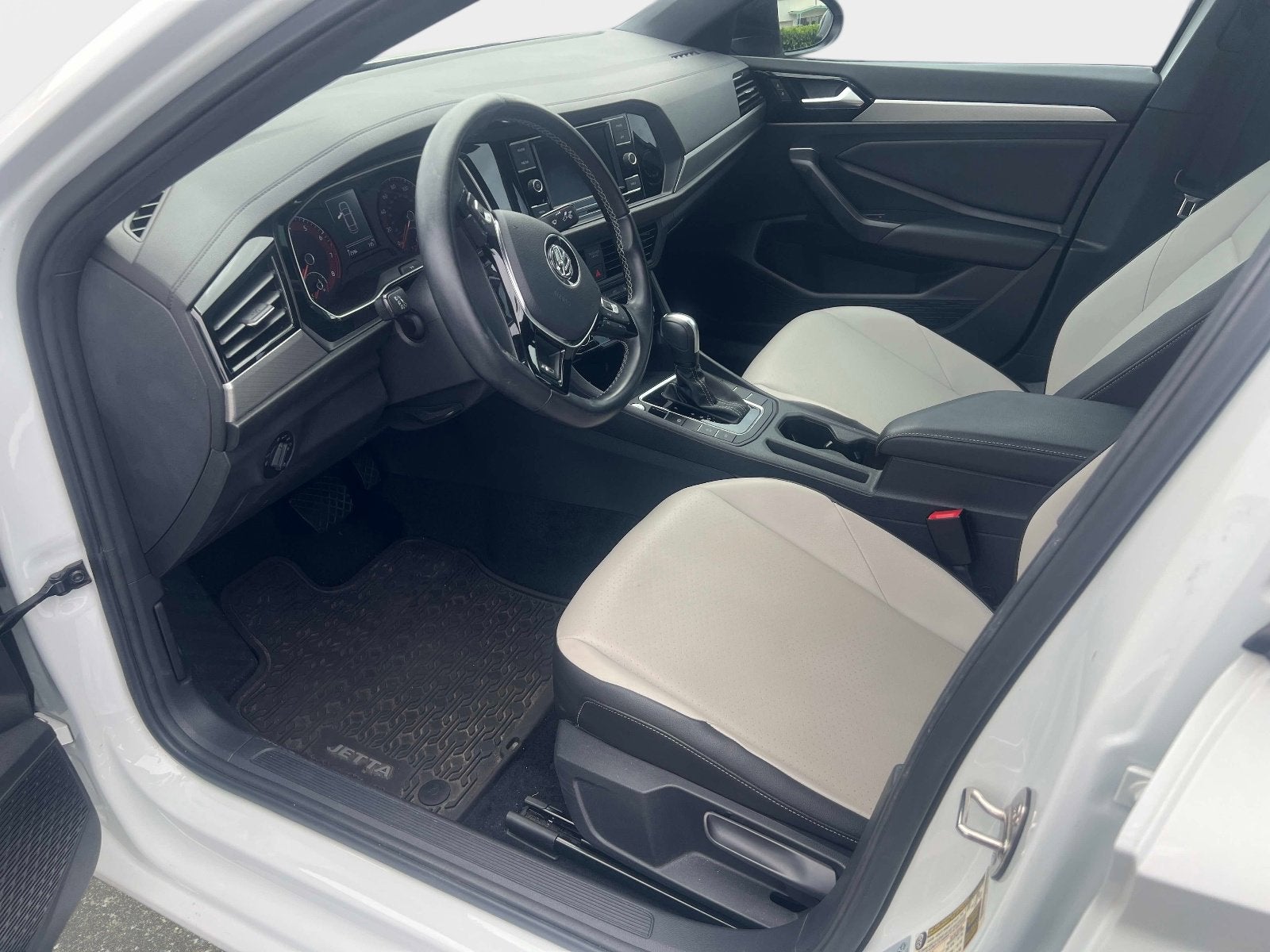 2020 Volkswagen Jetta R-Line