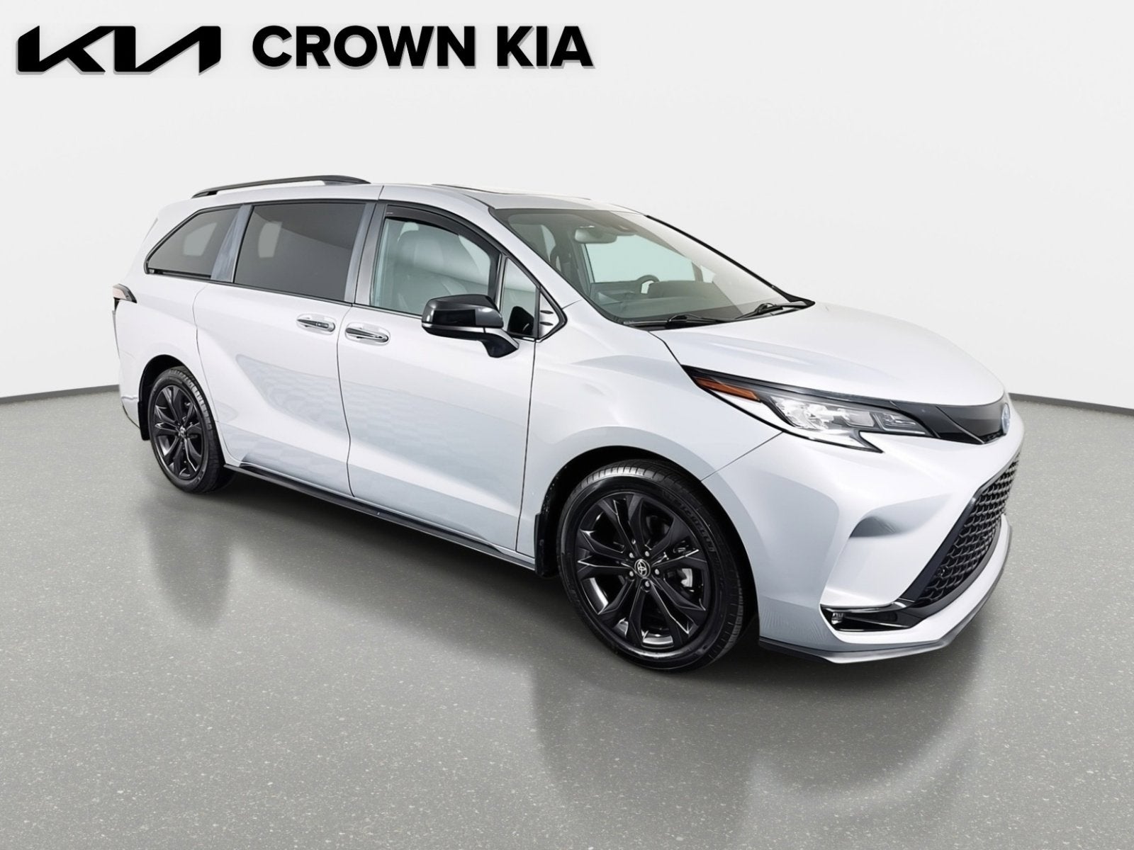 2025 Toyota Sienna XSE