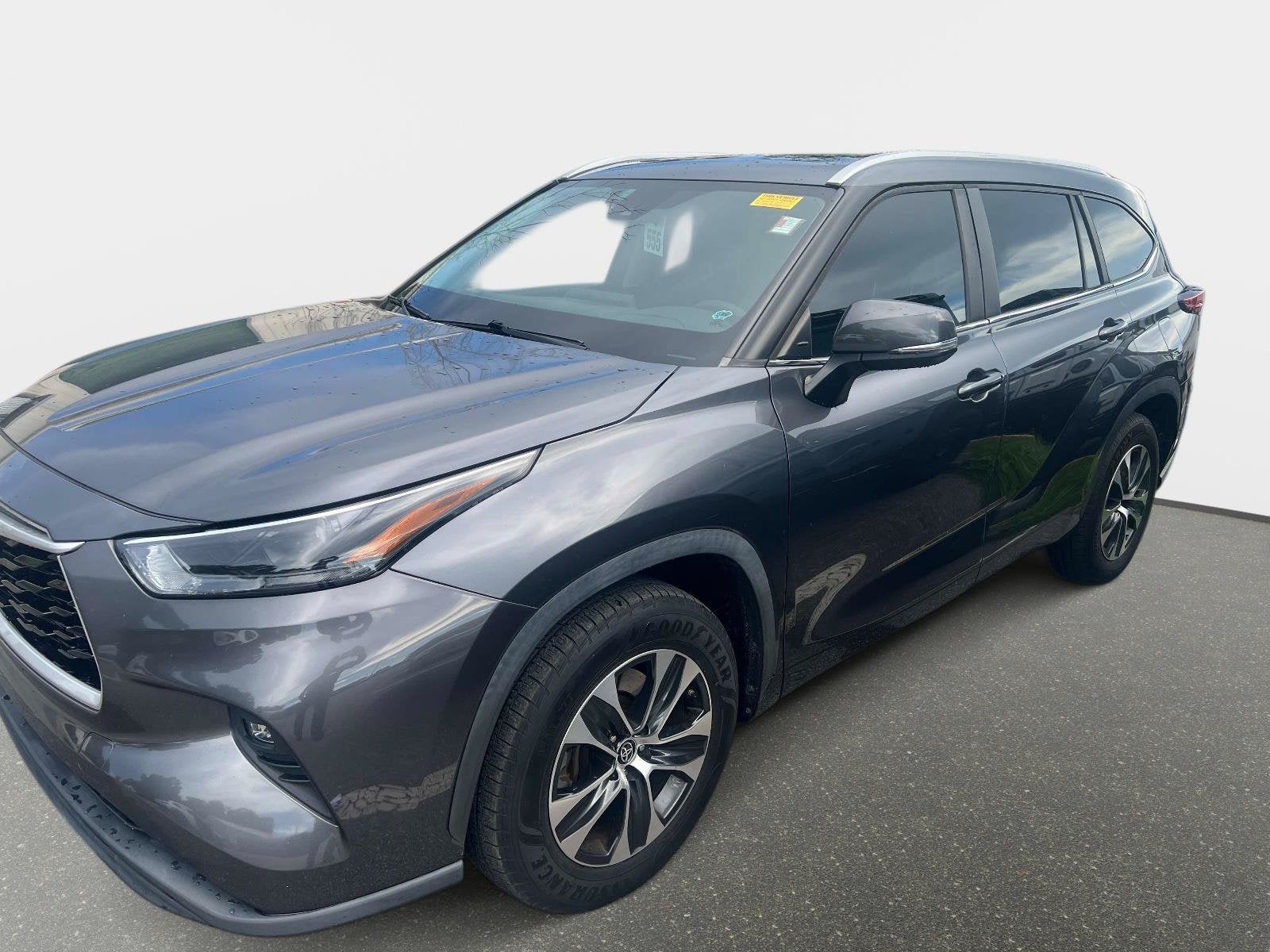 2023 Toyota Highlander Hybrid XLE