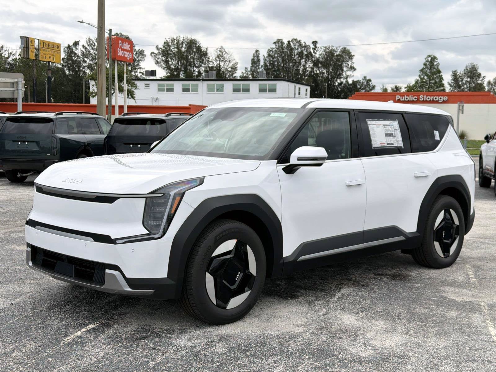 2026 Kia EV9 Light Long Range