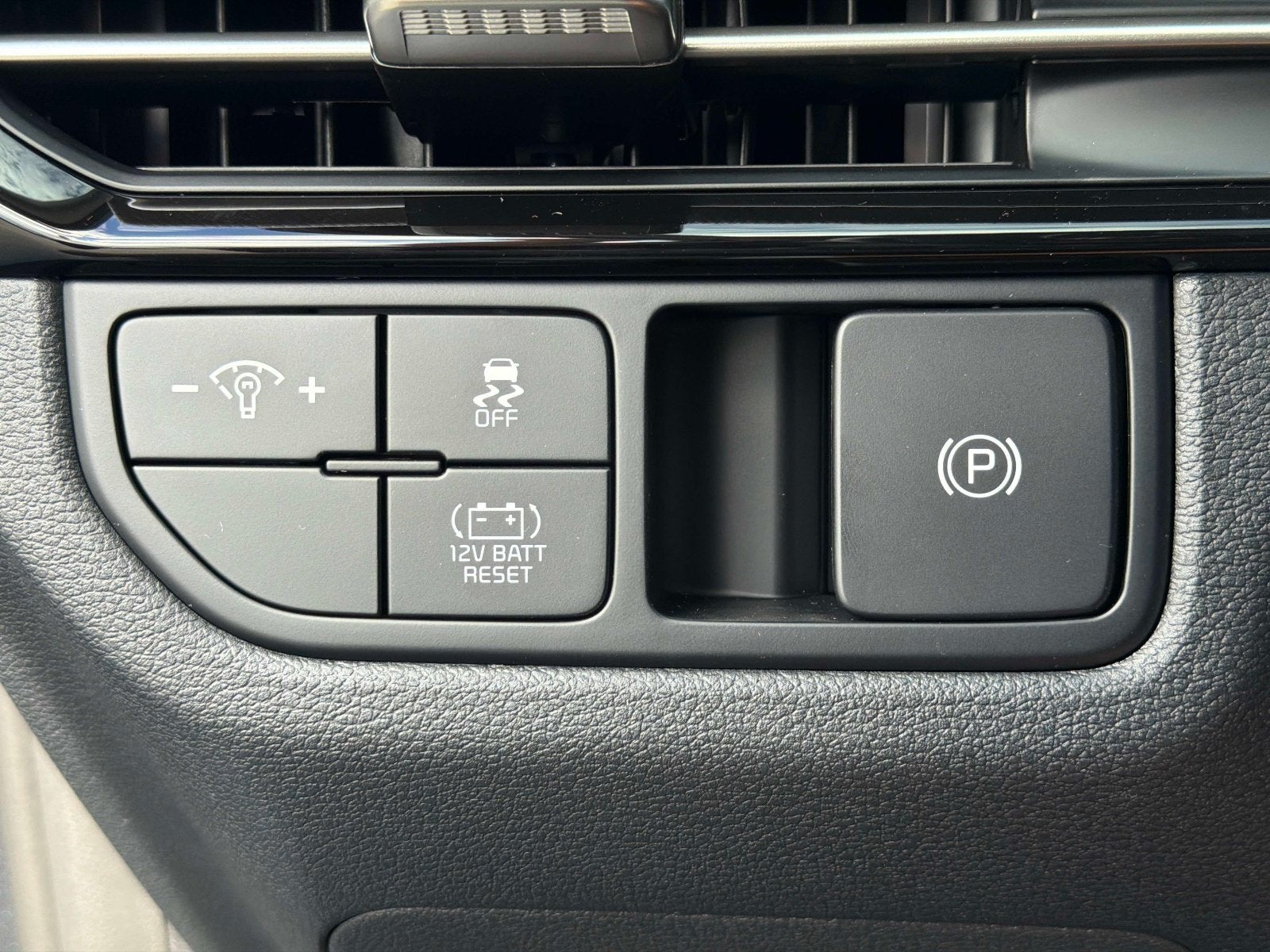 2027 Kia Sportage Hybrid LX