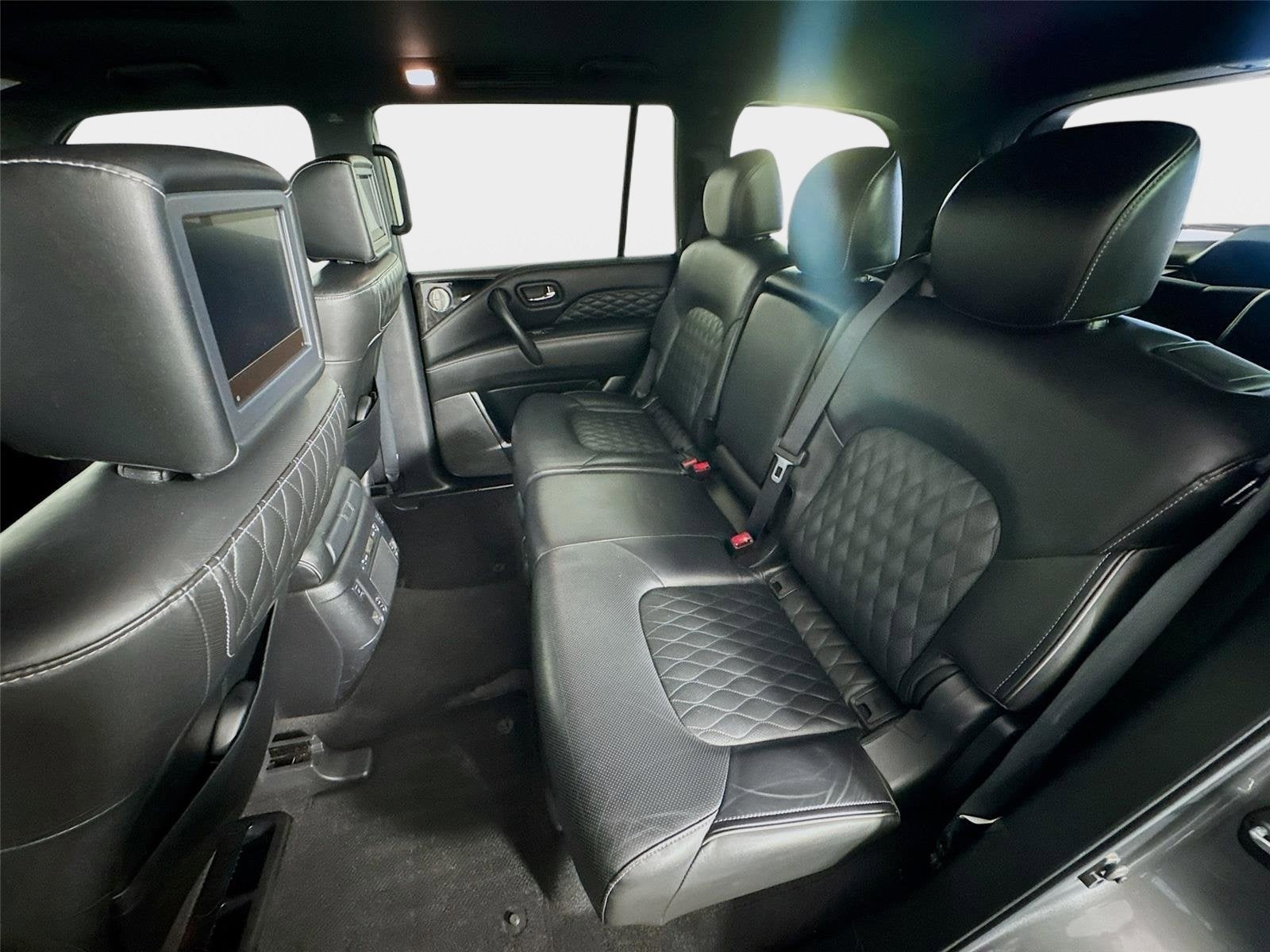 2021 INFINITI QX80 LUXE