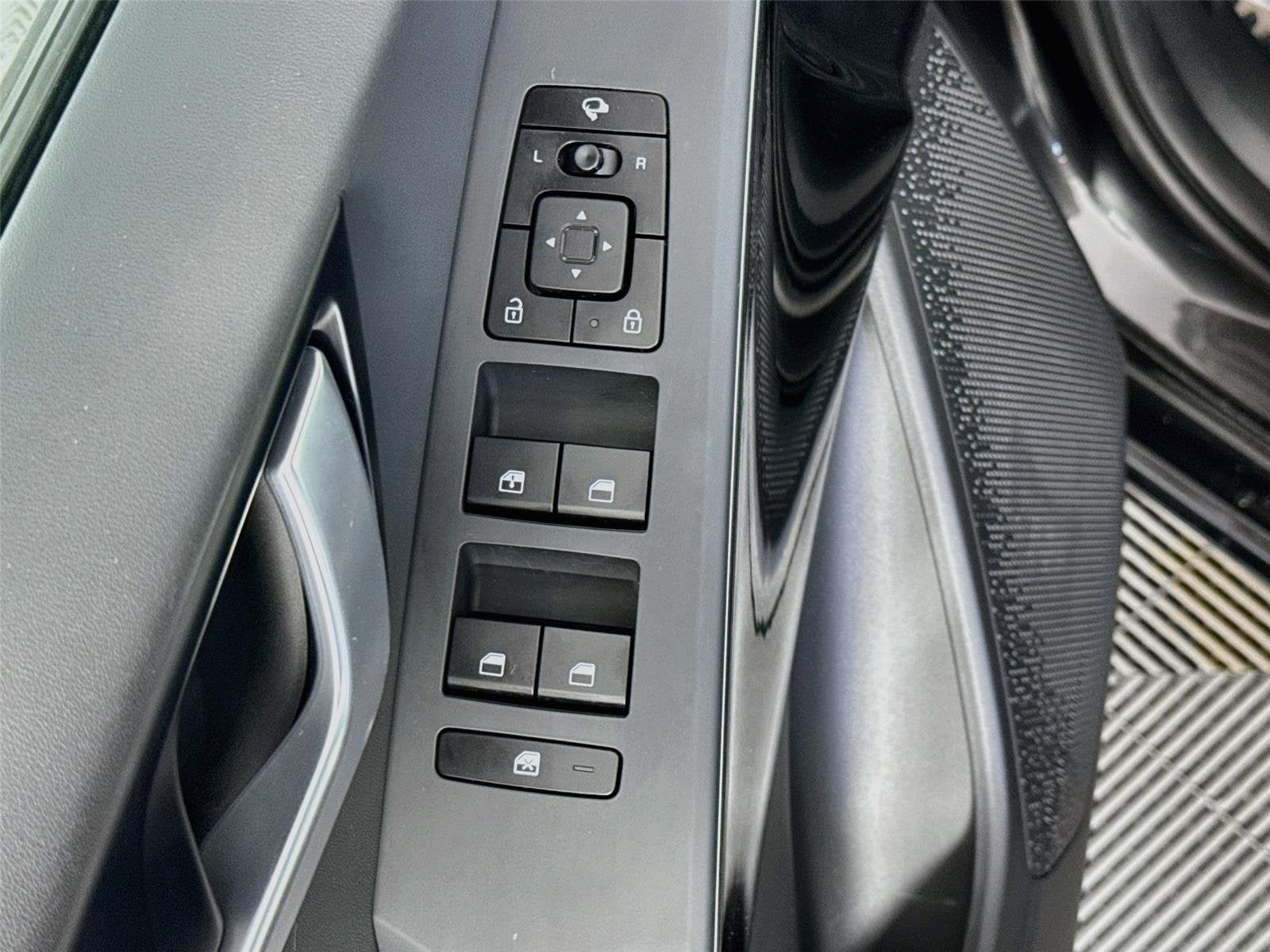 2023 Kia Niro EX Touring
