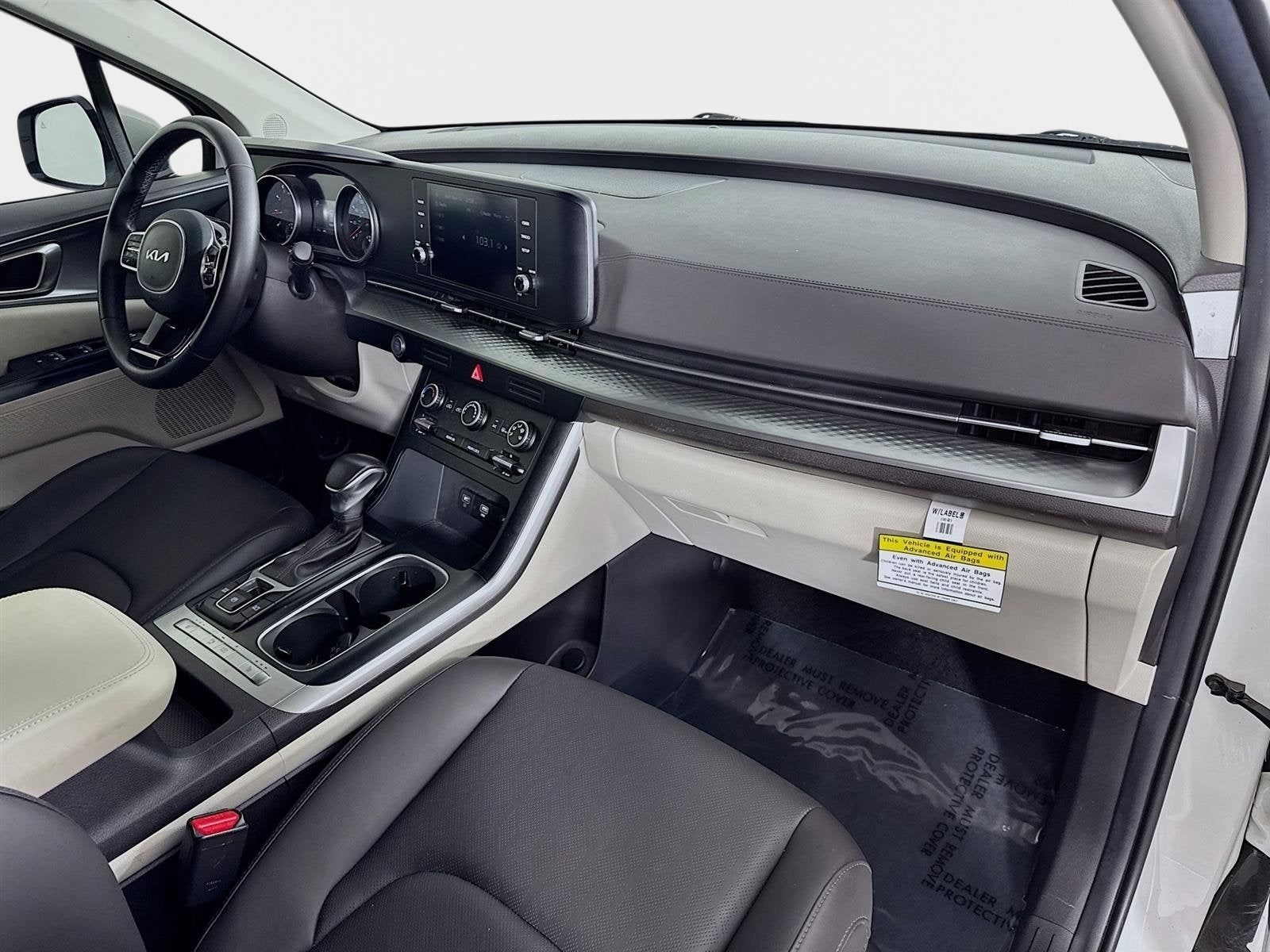 2024 Kia CARNIVAL LX