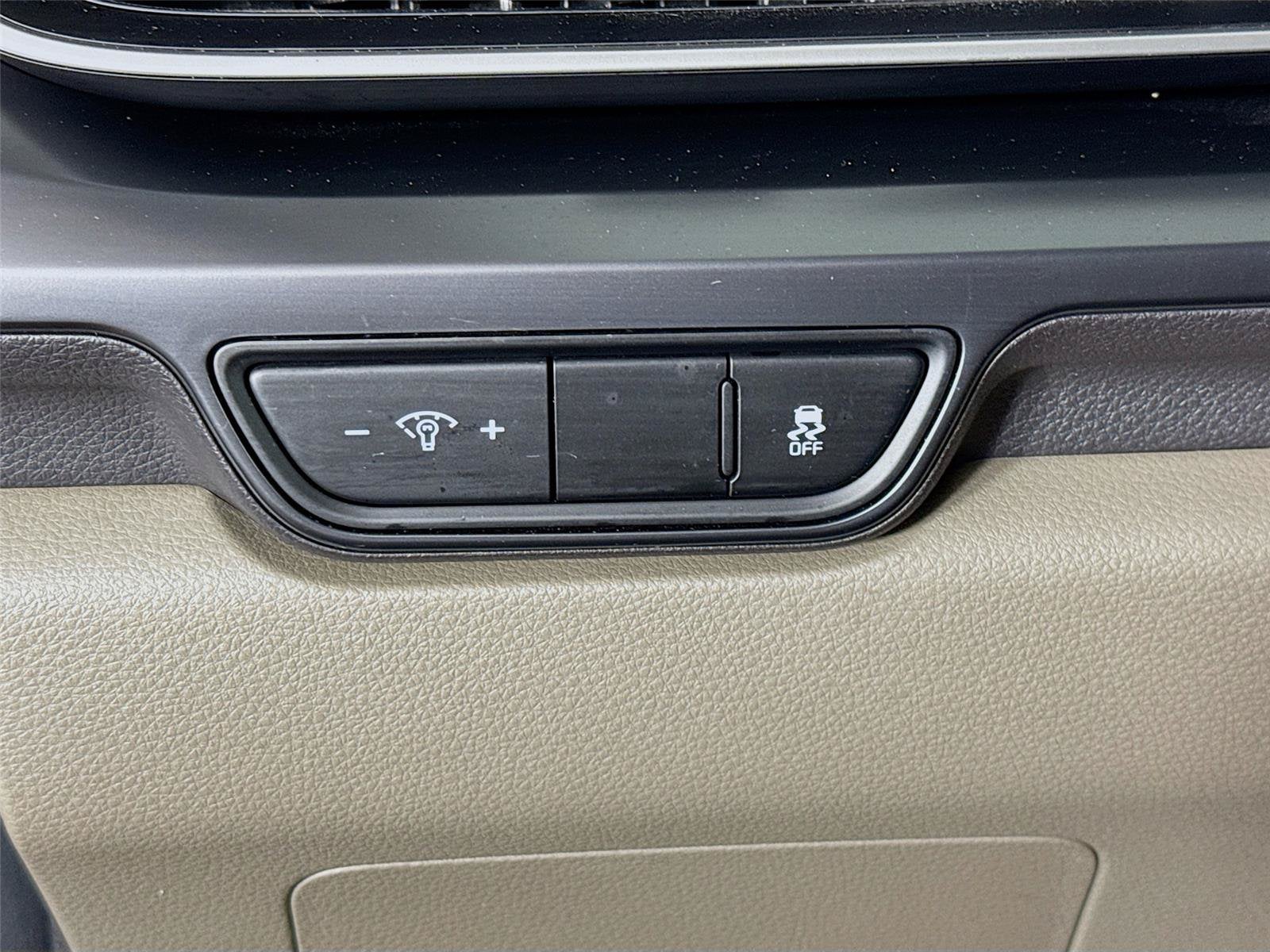 2025 Kia Carnival LXS