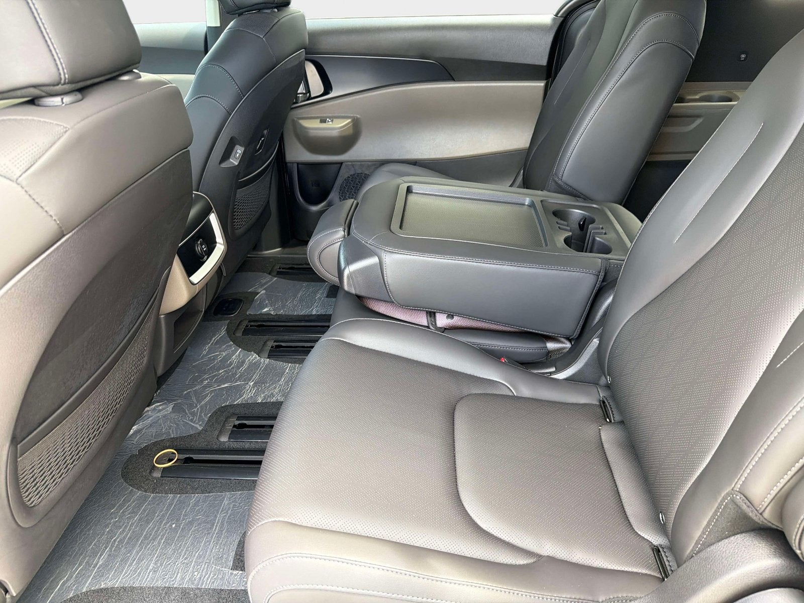 2027 Kia Carnival LXS