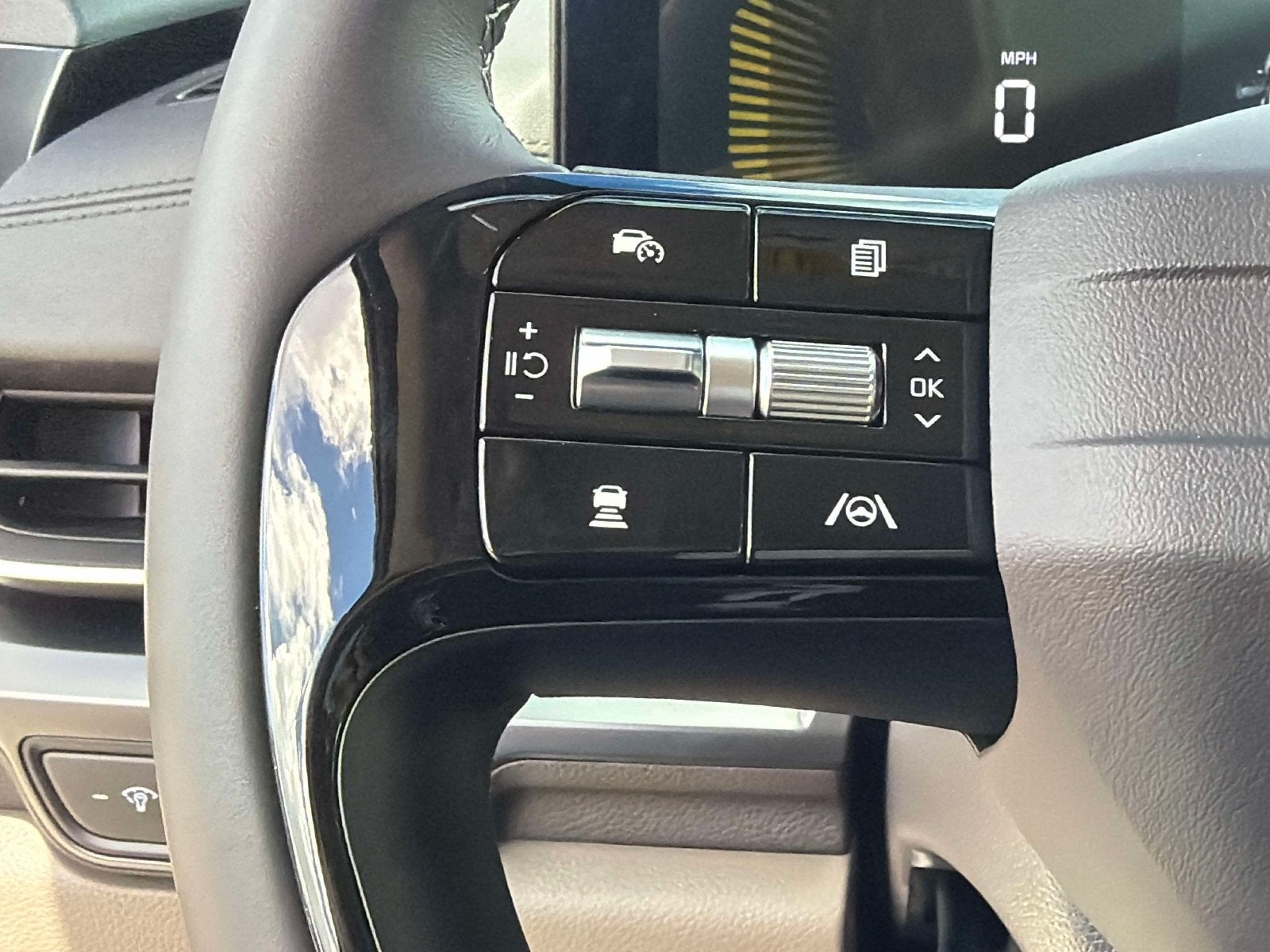 2027 Kia Carnival LXS