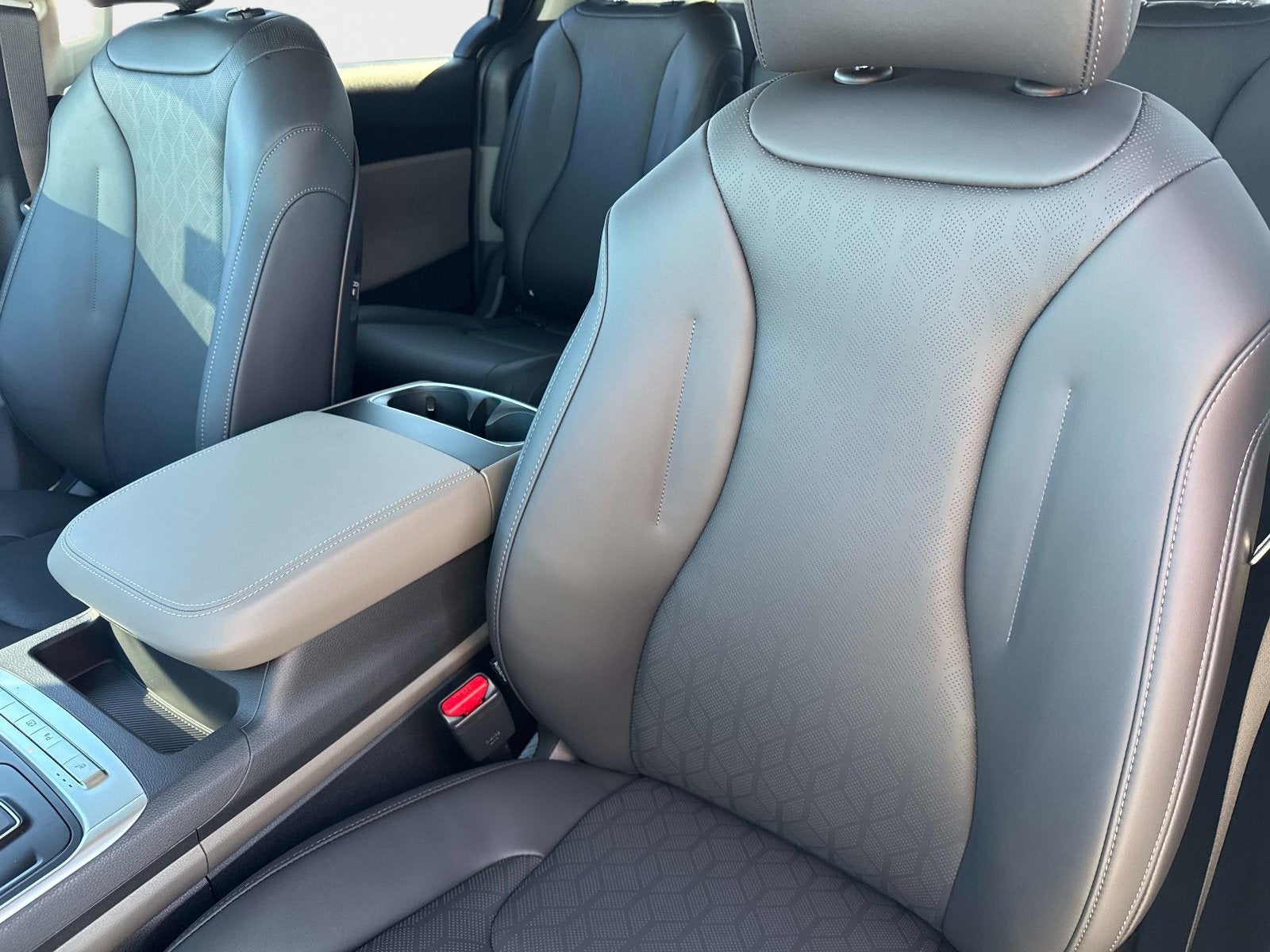 2026 Kia Carnival Hybrid LXS