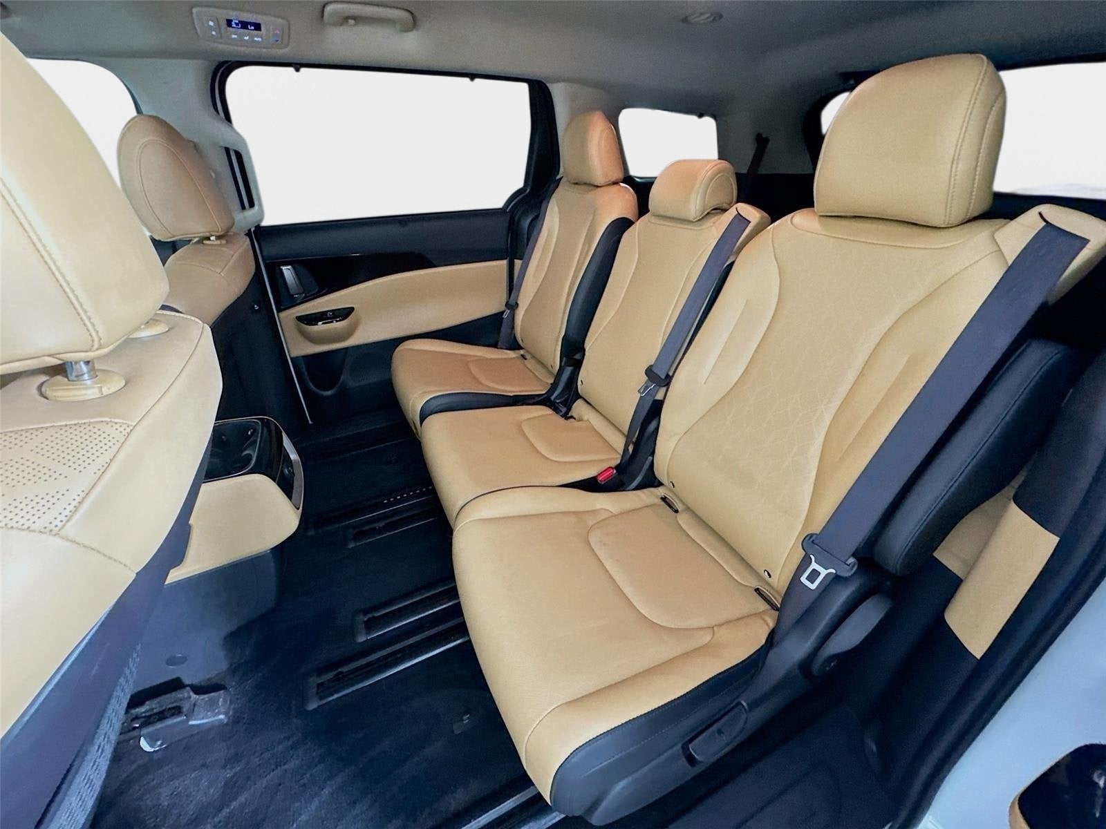 2023 Kia Carnival EX