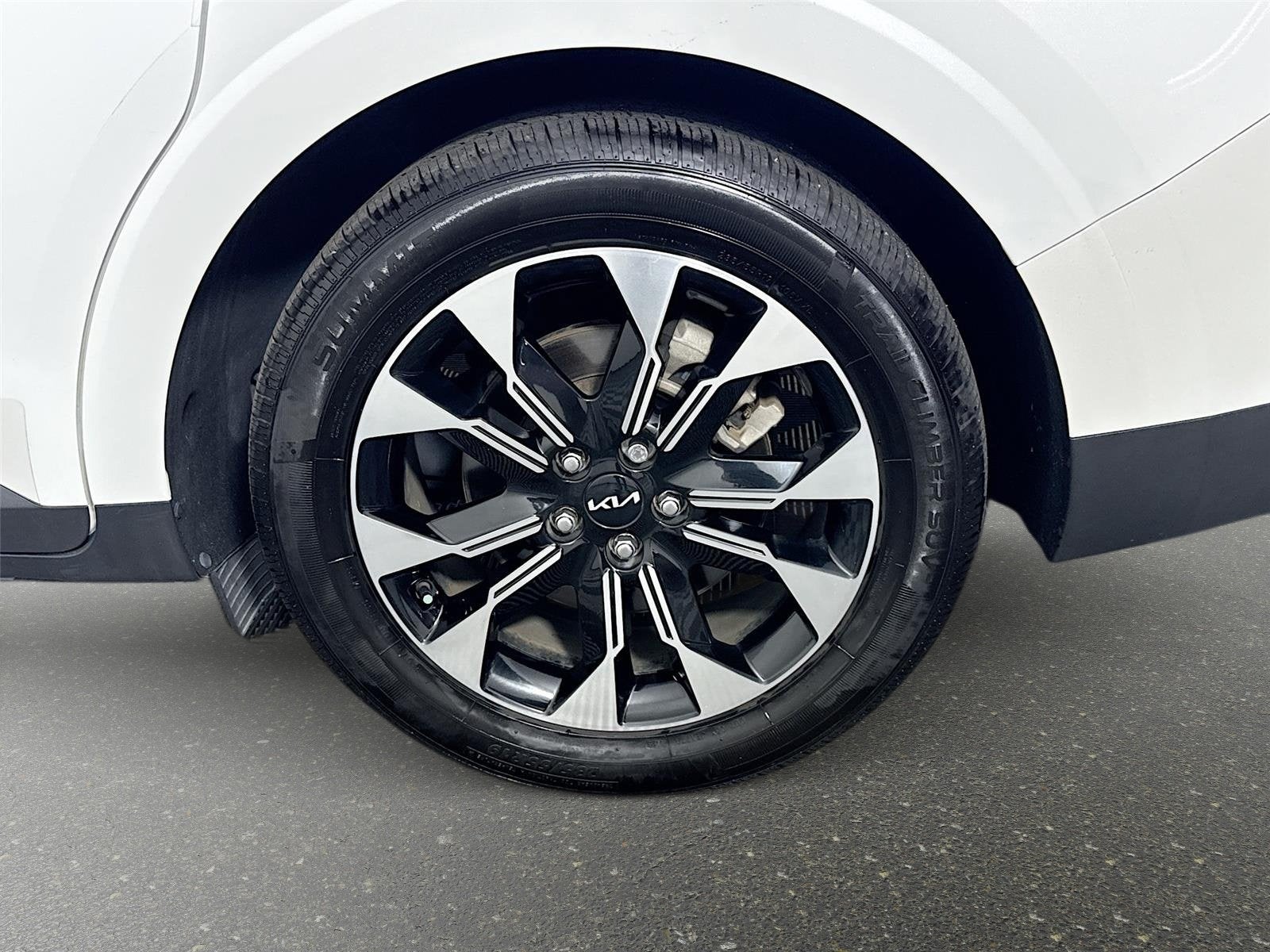 2023 Kia Carnival EX