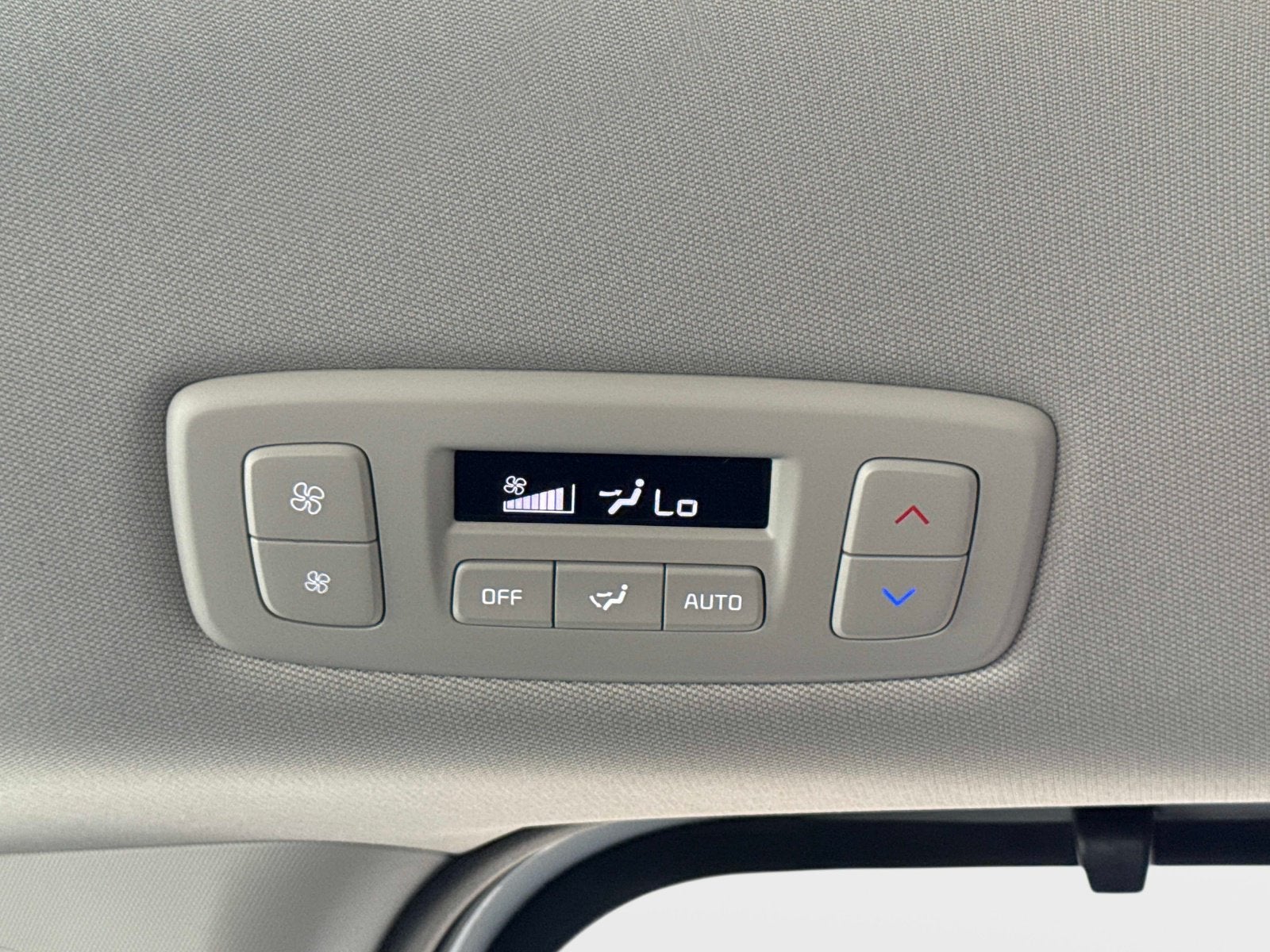 2027 Kia Carnival EX