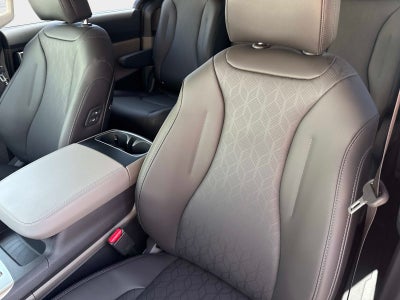 2027 Kia Carnival EX