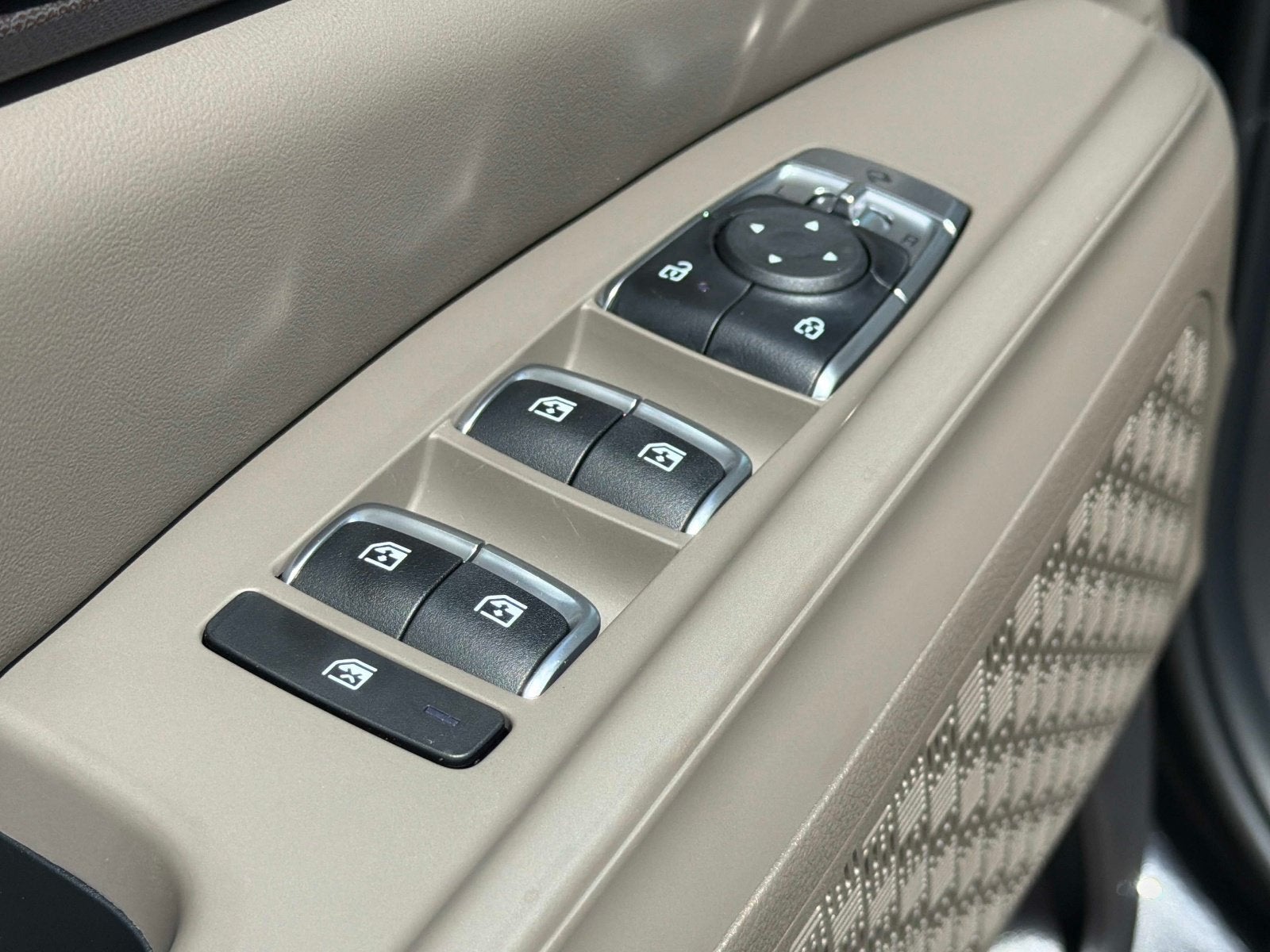 2027 Kia Carnival EX