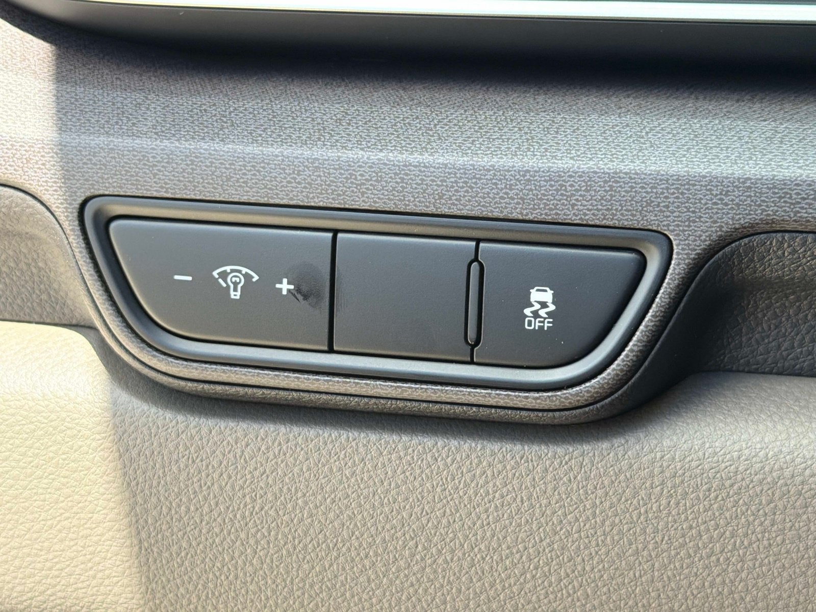 2027 Kia Carnival EX