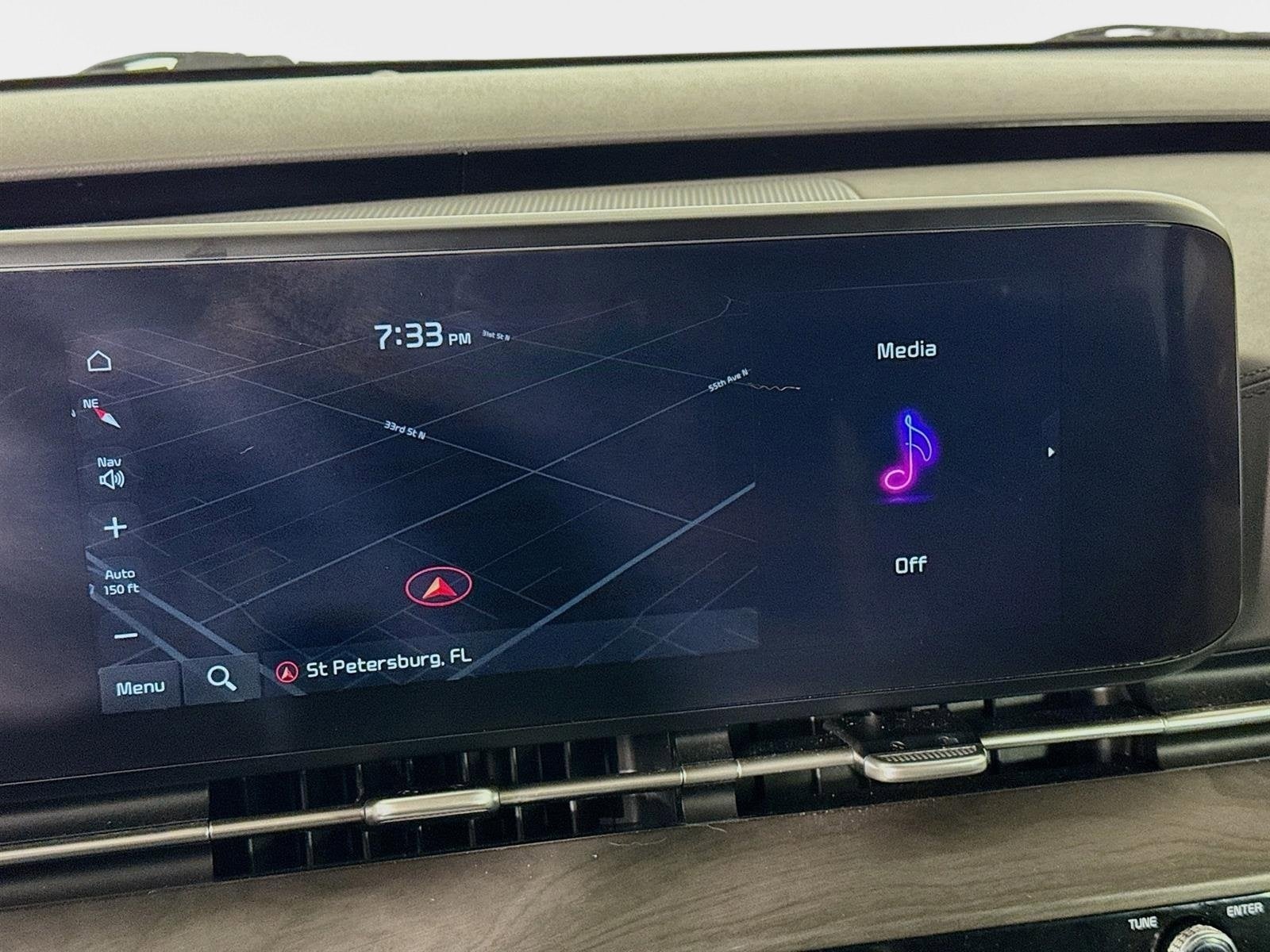 2024 Kia Carnival SX