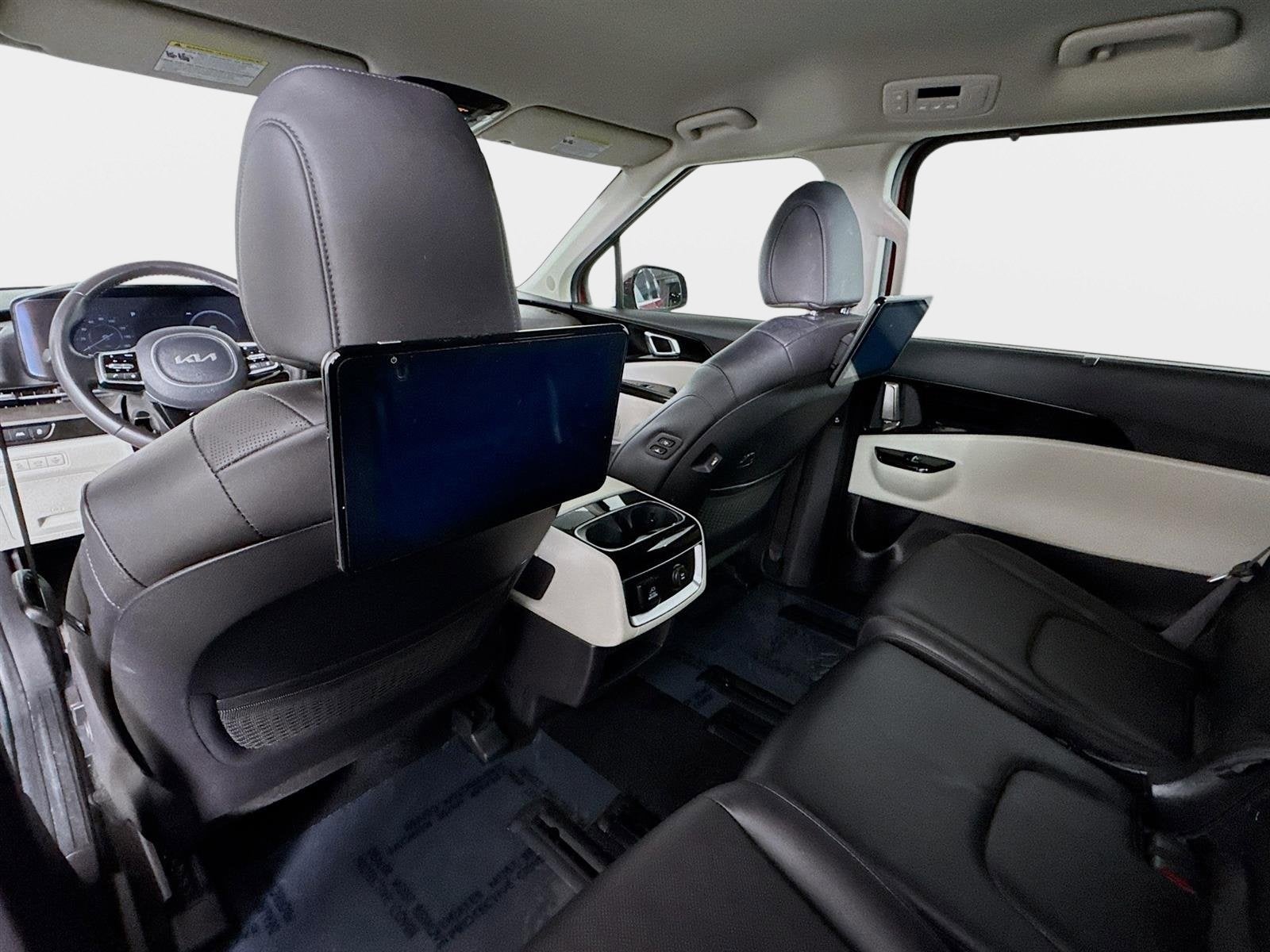 2024 Kia Carnival SX