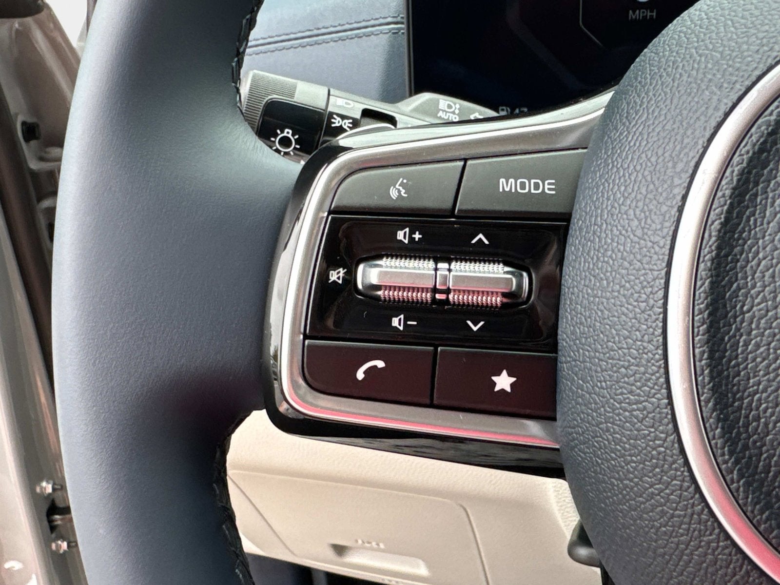 2025 Kia Carnival Hybrid SX