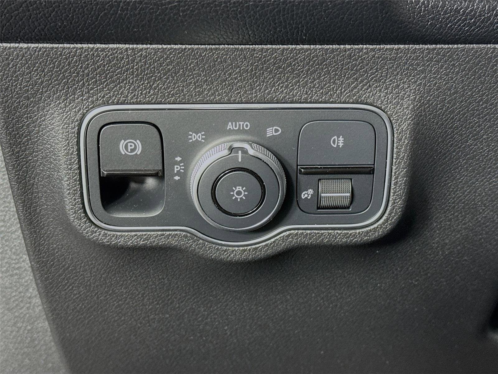 2023 Mercedes-Benz GLB GLB 250