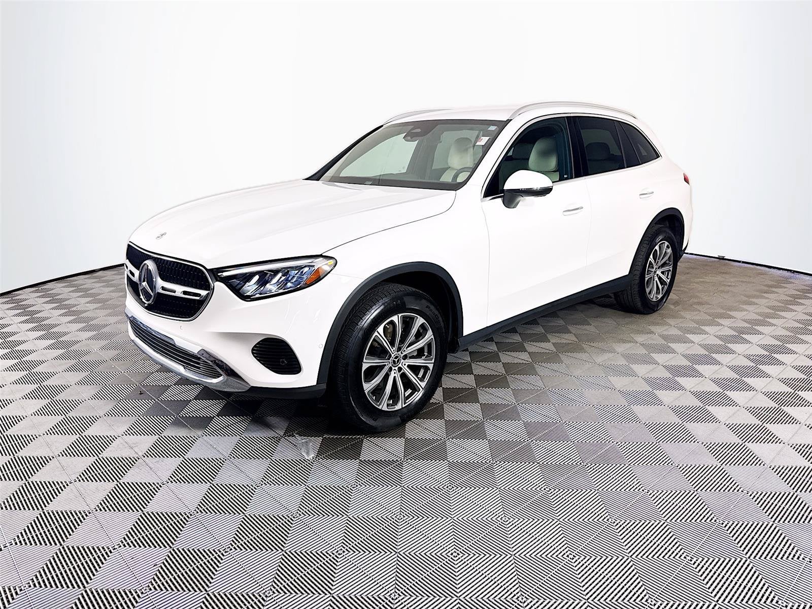 2023 Mercedes-Benz GLC GLC 300