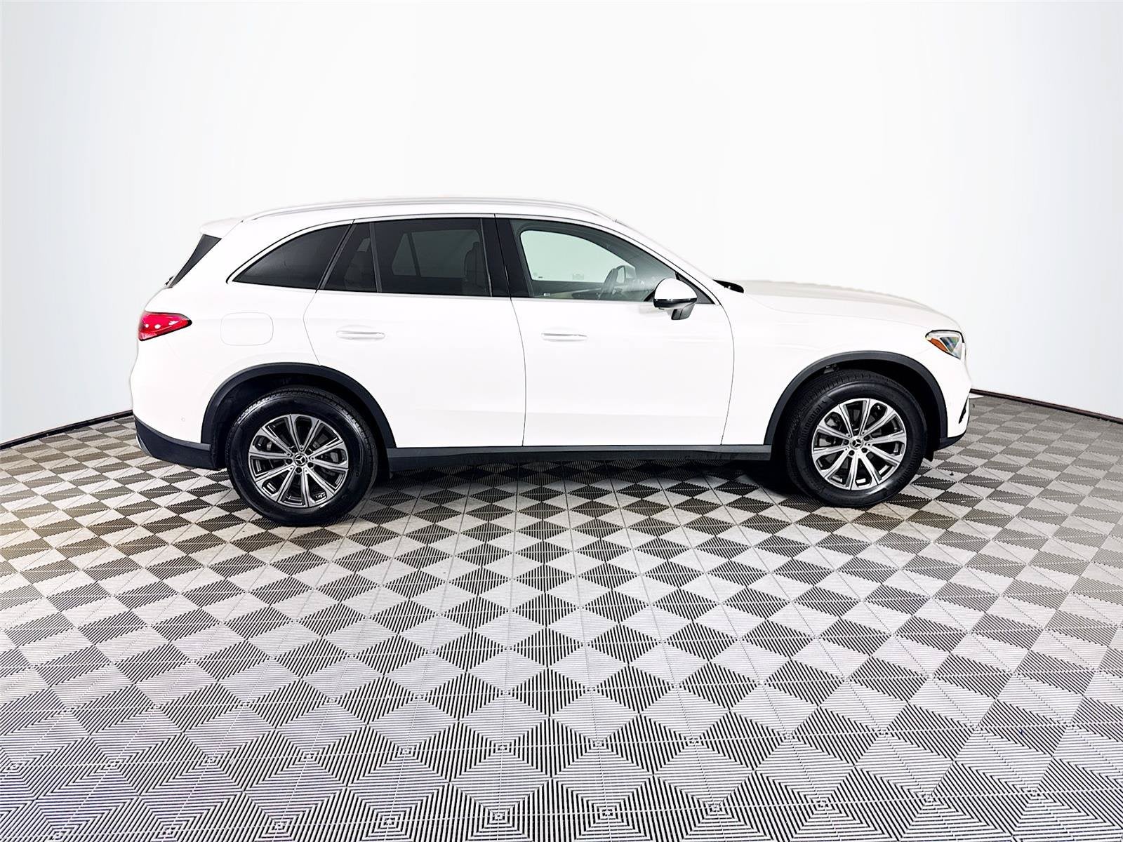 2023 Mercedes-Benz GLC GLC 300