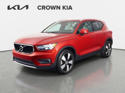 2021 Volvo XC40 Momentum