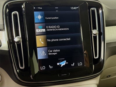 2021 Volvo XC40 Momentum