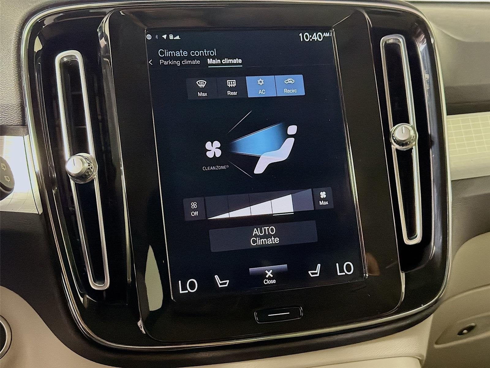 2021 Volvo XC40 Momentum