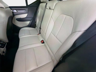 2021 Volvo XC40 Momentum
