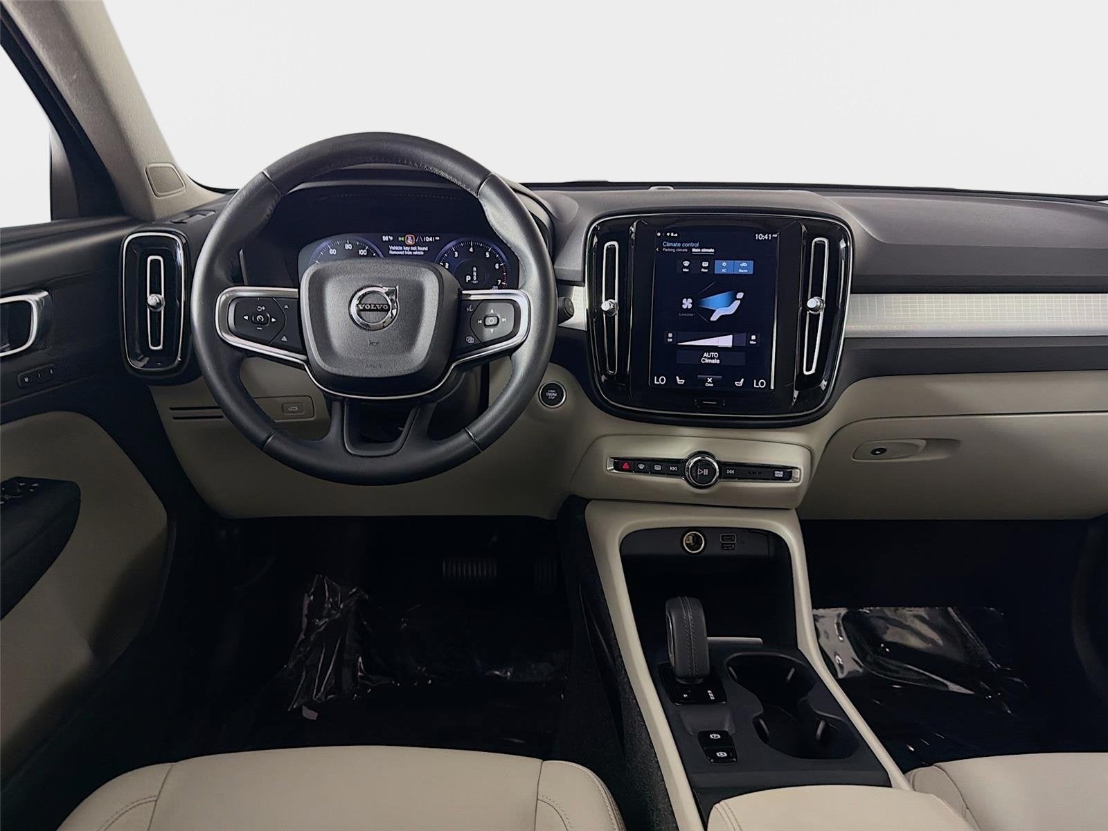 2021 Volvo XC40 Momentum