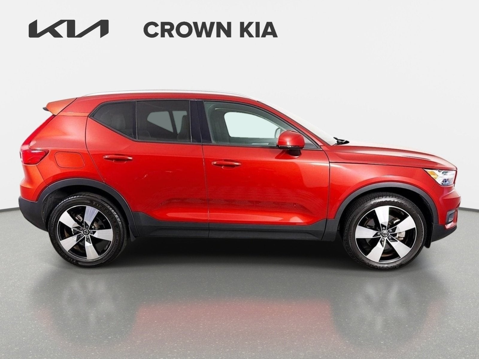 2021 Volvo XC40 Momentum