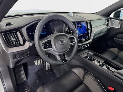 2022 Volvo XC60 Recharge Plug-In Hybrid R-Design