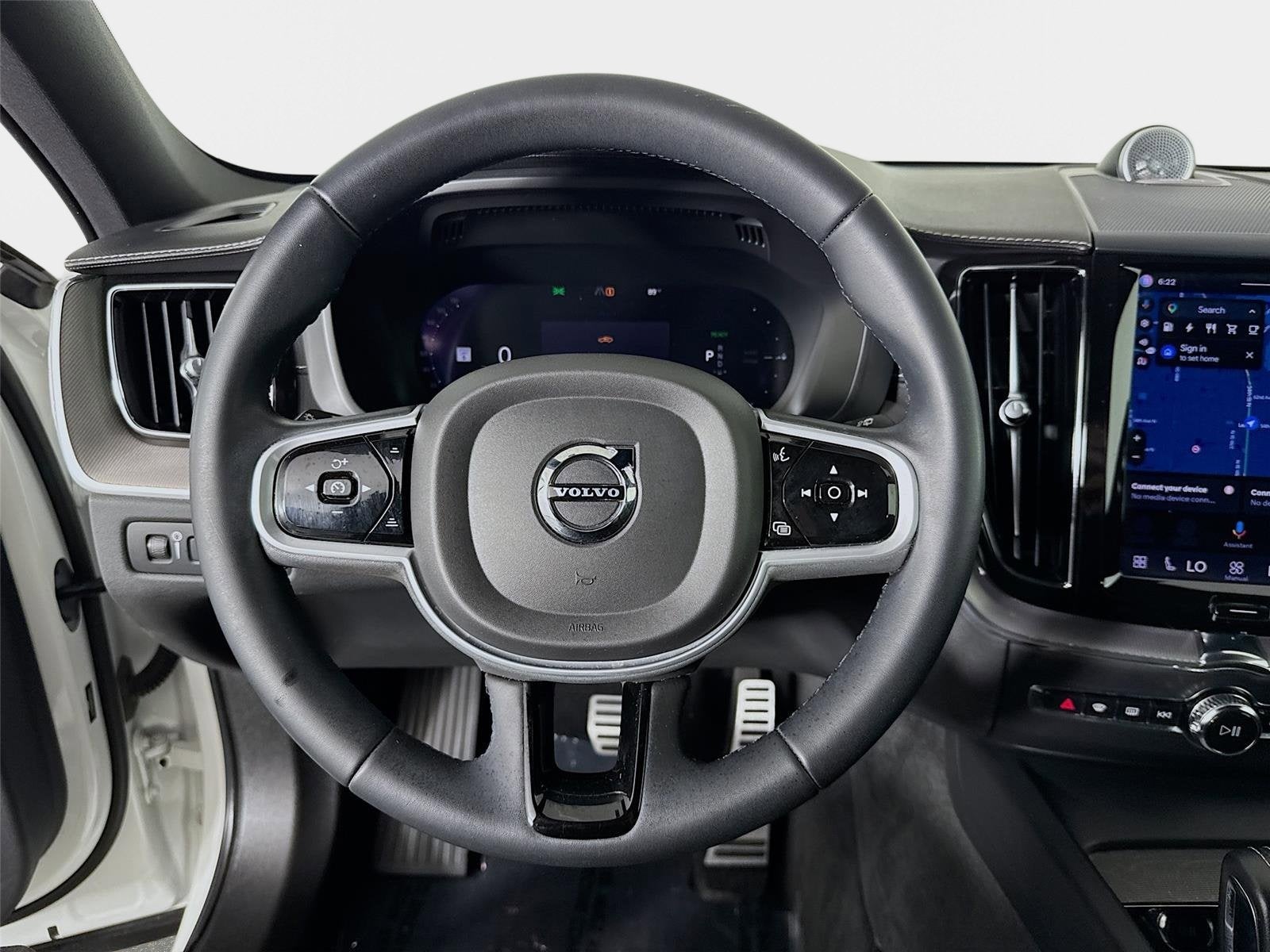2022 Volvo XC60 Recharge Plug-In Hybrid R-Design